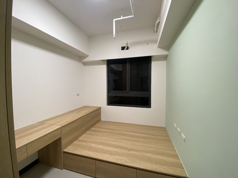 林口案場木皮透明漆施工、牆面跳色施工